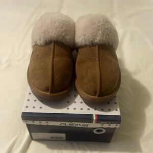 FLEXUSby Slippers with Sherpa Lining by Spring Step